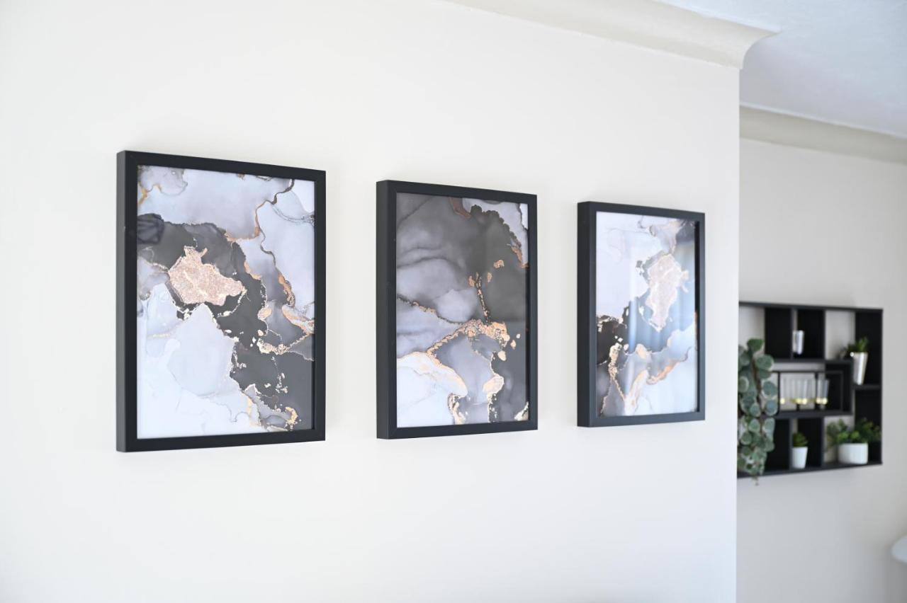 Sleek And Stylish 3 Bed In Bolton - Garden - Parkingヴィラ エクステリア 写真
