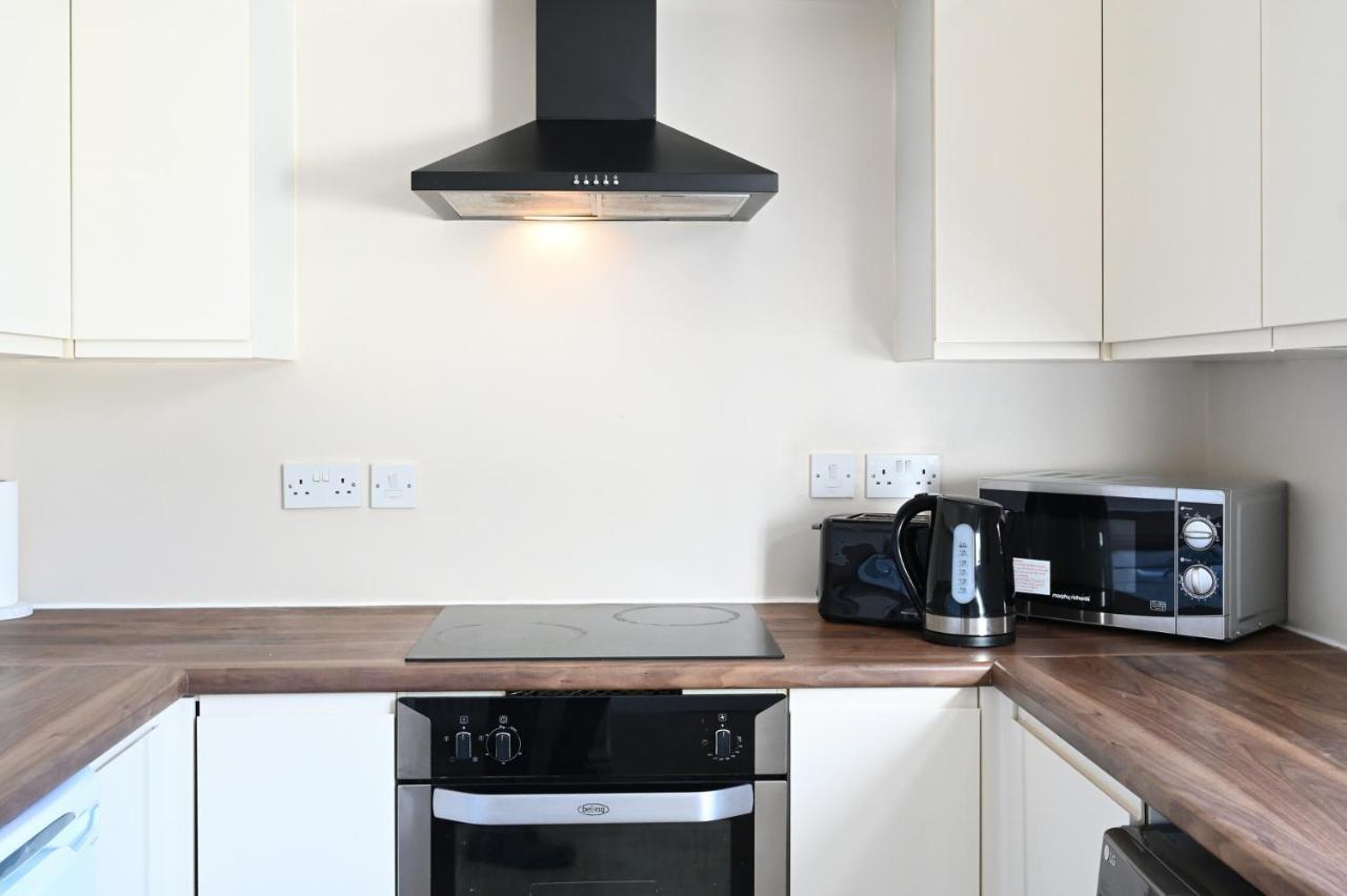 Sleek And Stylish 3 Bed In Bolton - Garden - Parkingヴィラ エクステリア 写真