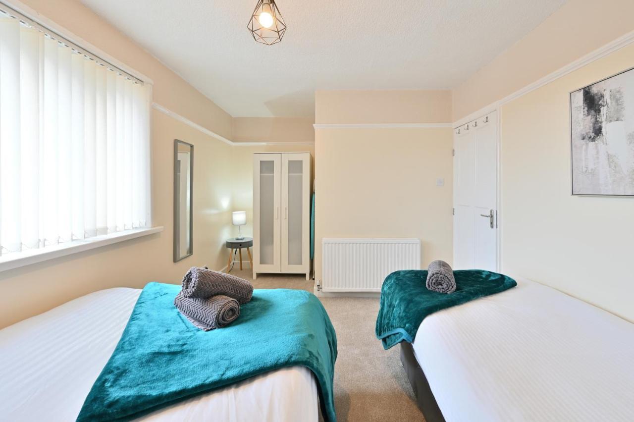 Sleek And Stylish 3 Bed In Bolton - Garden - Parkingヴィラ エクステリア 写真